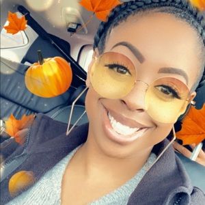 Meet your Posher, Melyssa